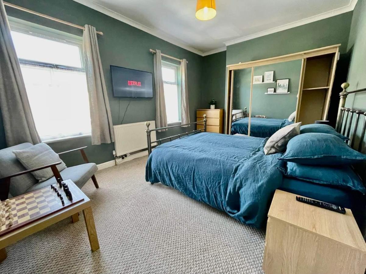 Spacious 3 Bedroom Retreat For Professionals 킹스턴어폰헐 외부 사진